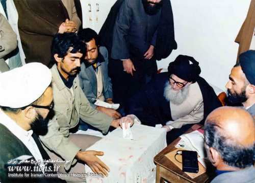 شرکت آیت‌الله العظمی سیدمحمدرضا گلپایگانی در رفراندم جمهوری اسلامی در منزل شخصی